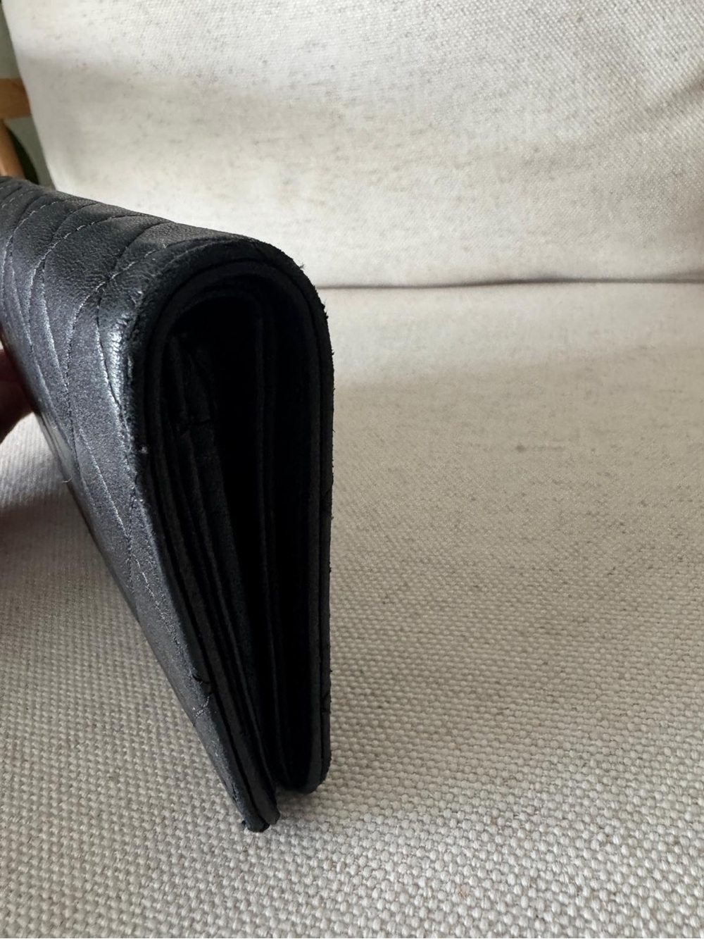 Authentic Chanel Classic Quilted Lambskin Bifold Flap Yen Black Wallet-FLAWED - Picture 10 of 17